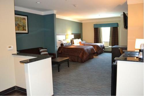 Hotel Red River Inn And Suites