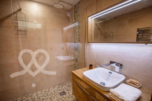 Chalet Talisman A Charming Chalet In Meribel!