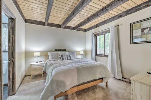 Pet-friendly Poconos Cabin Ski, Hike And Fish!