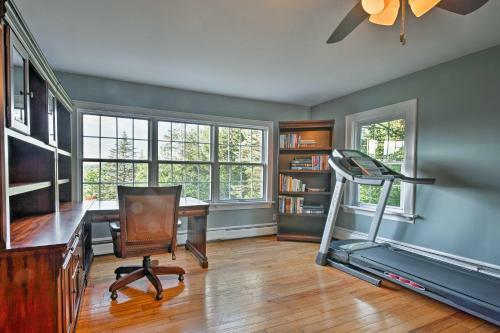 Waterfront Harveys Lake House With Private Dock!