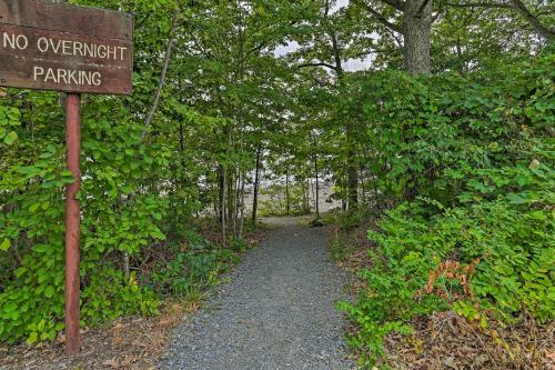 Lakeview Cottage With Game Room - Walk To Lake!