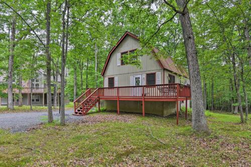 Masthope Mountain Resort Home With Deck, Pool Access!