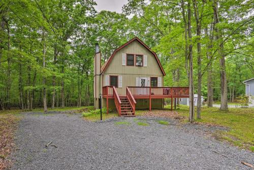 Masthope Mountain Resort Home With Deck, Pool Access!