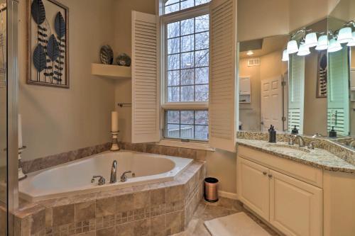 Poconos Townhome - Walk To Big Boulder Lake!