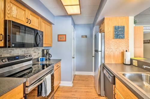 Apartamento Poconos Condo With Pool - On Big Boulder Lake!