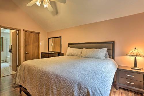 Emerald Lakes Getaway With Community Amenities!