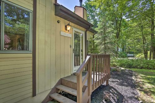 Emerald Lakes Getaway With Community Amenities!