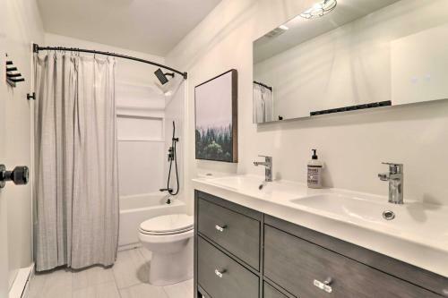 Poconos Hideaway With Game Room Less Than 3 Mi To Ski!