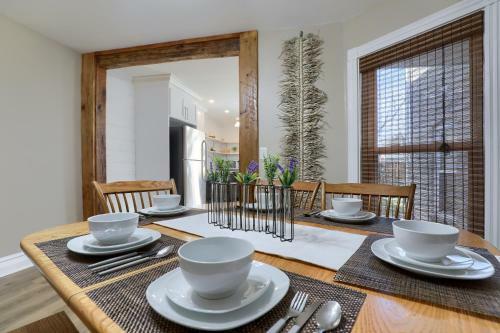 Apartamento Newly Updated Charming Backyard & Grill