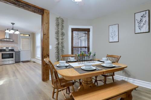 Apartamento Newly Updated Charming Backyard & Grill