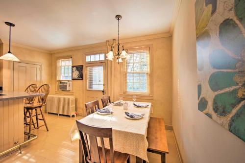 Lancaster Townhome Walk To Central Market!