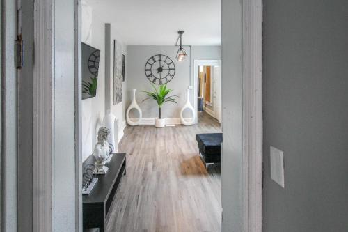 ?? Modern Coed Dorm In Reading ??