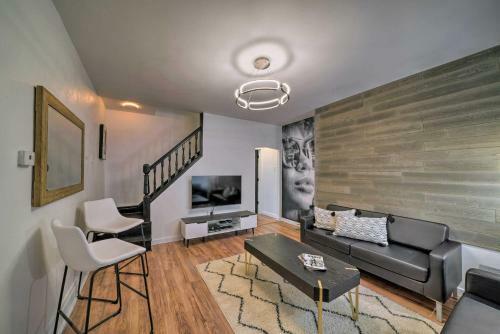 Industrial Townhome, 3 Mi To Dtwn And Stadiums!