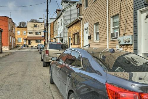 Pittsburg Townhome Across From Strip District