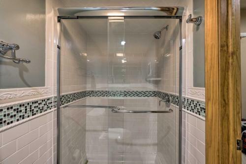 Renovated Tannersville Escape, Walk To Slopes