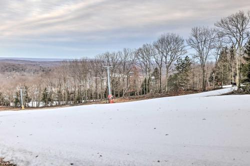Renovated Tannersville Escape, Walk To Slopes