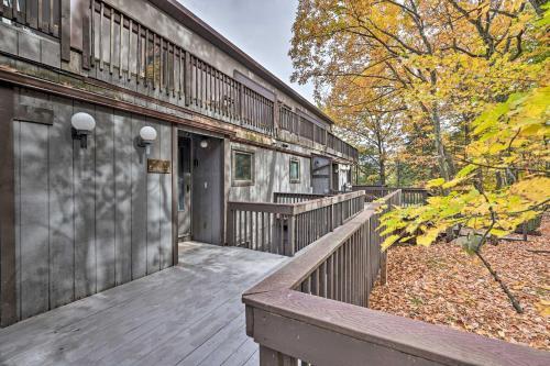 Renovated Tannersville Escape, Walk To Slopes
