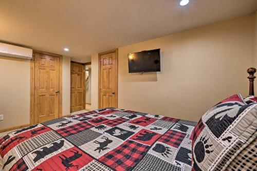 Renovated Tannersville Escape, Walk To Slopes