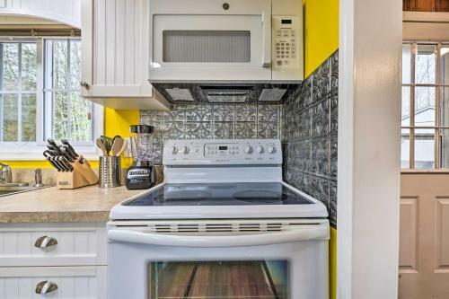 White Haven Lake Home With Kayaks And Fire Pit!