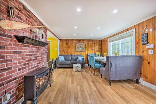 White Haven Lake Home With Kayaks And Fire Pit!