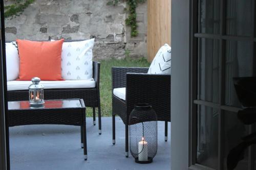Accentuated Apartment In Manayunk