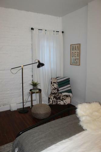 Accentuated Apartment In Manayunk