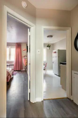 Apartamento Pink Palace #2, 1-bedroom Full Apt, Free Parking