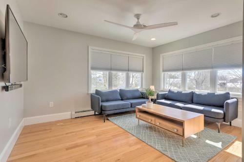 Renovated Barrington Cottage With Beach Access