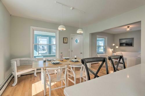 Renovated Barrington Cottage With Beach Access