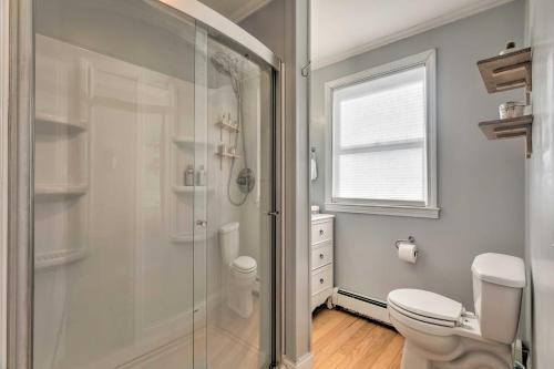 Renovated Barrington Cottage With Beach Access