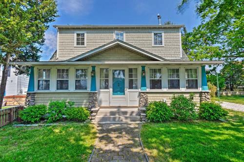 Common Fence Point Cottage With Ocean Views!
