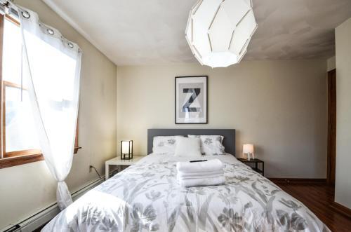 Michie House - Providence Gano St