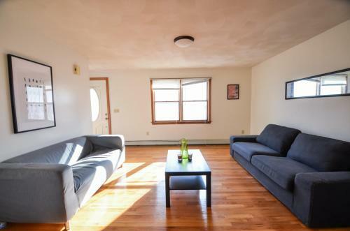 Michie House - Providence Gano St