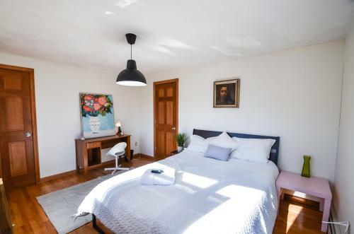 Michie House - Providence Gano St