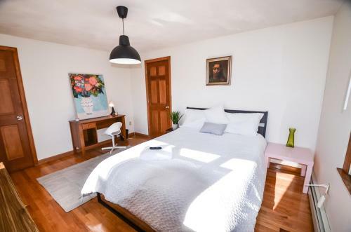 Michie House - Providence Gano St