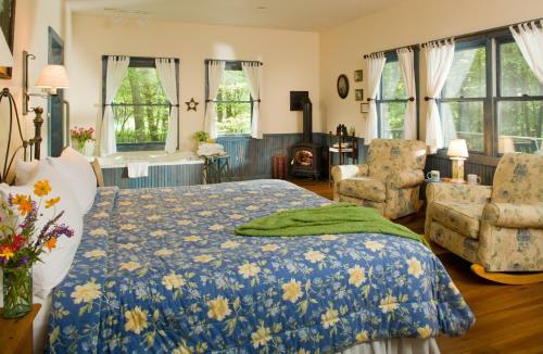 Posada Inn & Spa At Cedar Falls