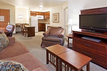 Hotel Staybridge Suites Akron-stow-cuyahoga Falls
