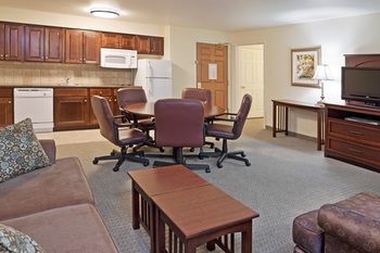 Hotel Staybridge Suites Akron-stow-cuyahoga Falls