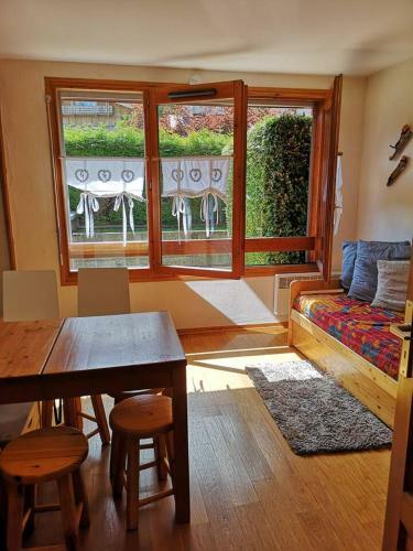 Bright Refurbished Apartment - Central Les Houches