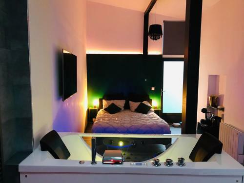 Hostal Amo'hote Suite �l�gance & Spa