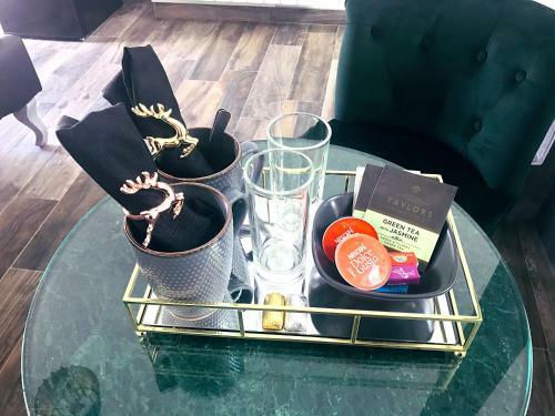 Hostal Amo'hote Suite �l�gance & Spa