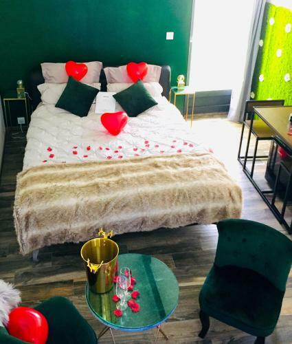 Hostal Amo'hote Suite �l�gance & Spa
