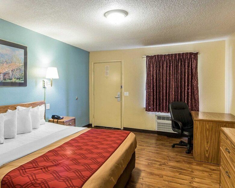 Hotel Econo Lodge Pryor