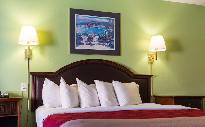 Hotel Econo Lodge Pryor