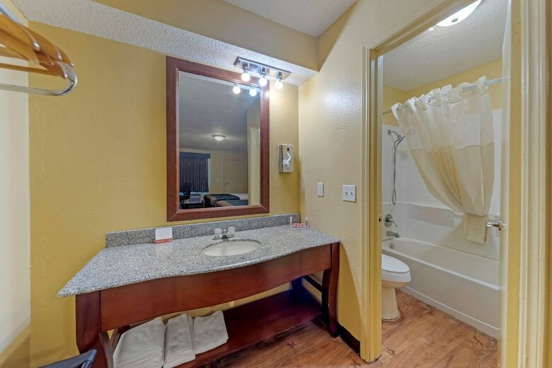 Hotel Econo Lodge Pryor