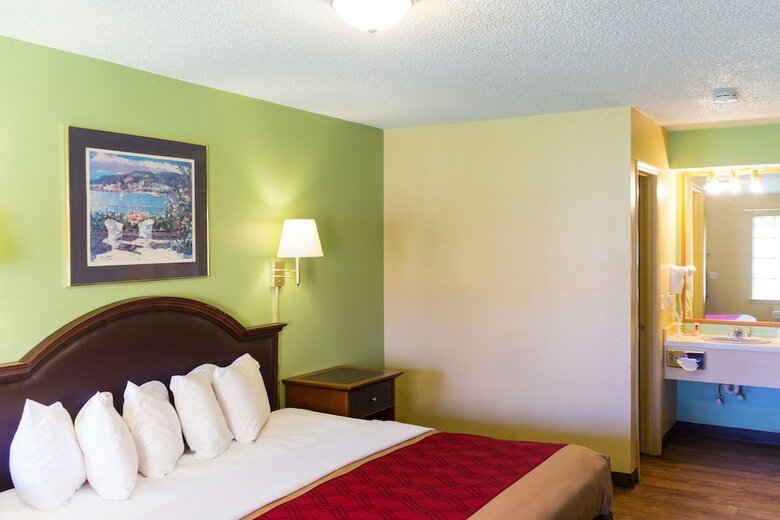 Hotel Econo Lodge Pryor