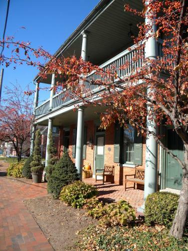 Bed & Breakfast Bird-in-hand Village Inn & Suites