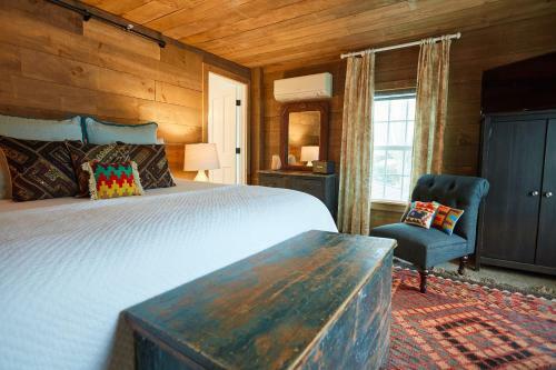 Posada Shelter Harbor Inn