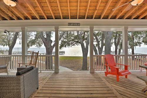 Lakefront Retreat With Game Room And Private Dock