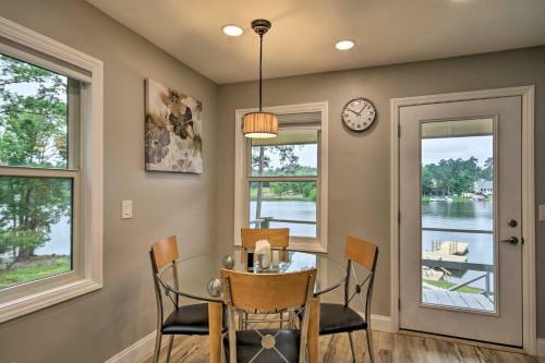Waterfront Lakehouse With Private Dock And Fire Pit!